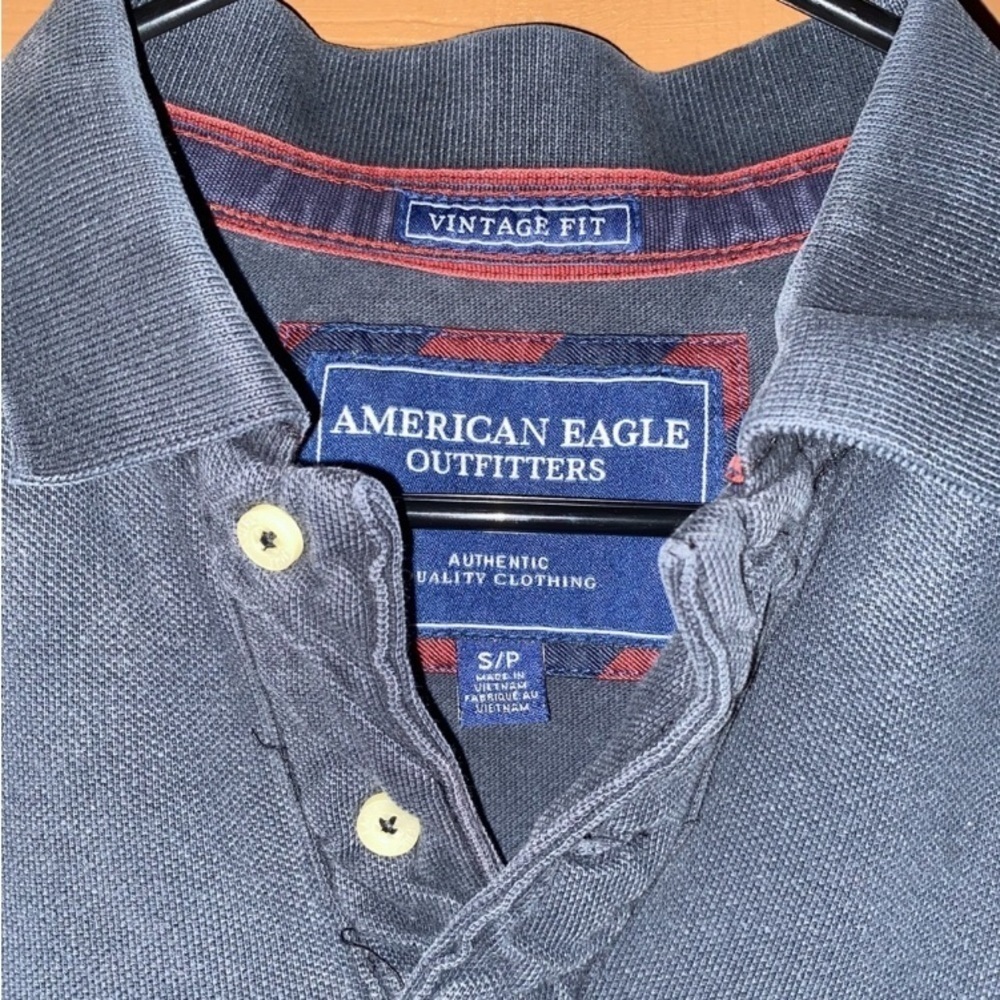 American Eagle 🦅 Outfitters - EUC - Mens Small Vintage Fit Polo - Picture 3 of 3